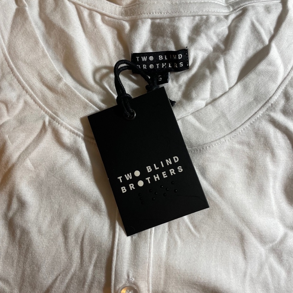 NWT  Two Blind Brothers White Relaxed Fit Short Sleeve Henley